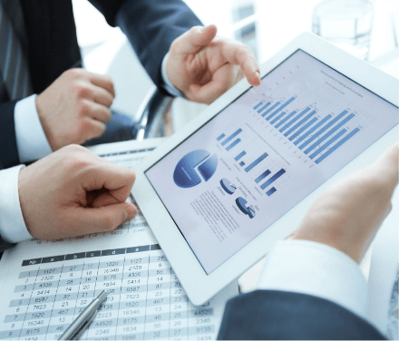 Processamento de admissões de colaboradores com análise de dados em tablet
